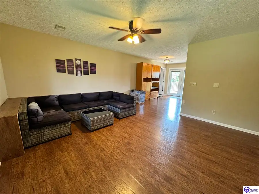 110 King Arthur Circle, Elizabethtown, KY 42701 - #3