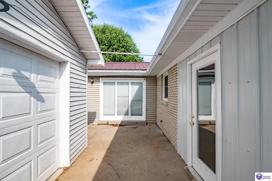 104 Moon Avenue, Leitchfield, KY 42754 - #2