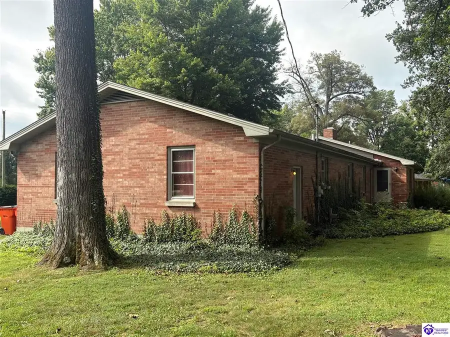 5828 Leitchfield Loop Road, Cecilia, KY 42724 - #3