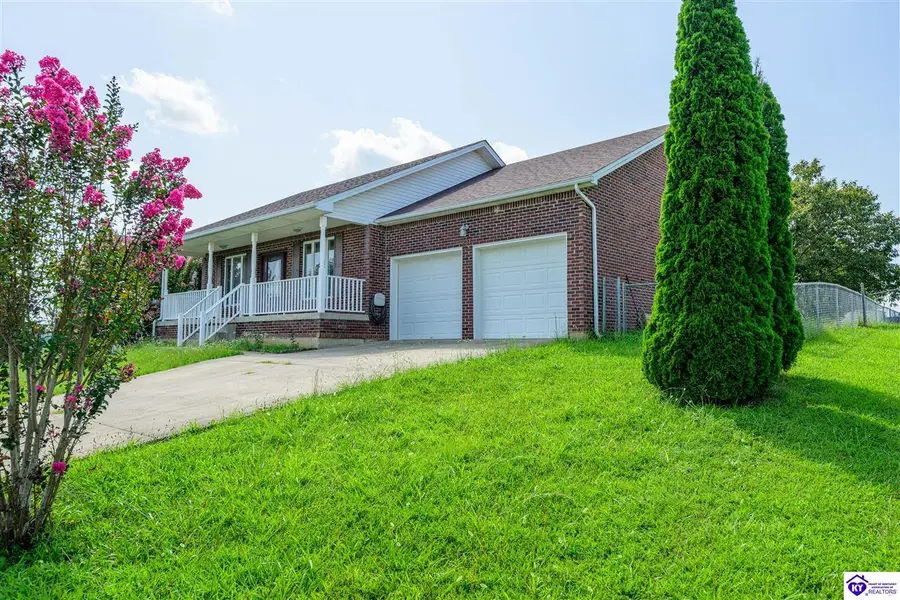 247 Meadowlake Drive, Radcliff, KY 40160 - #2