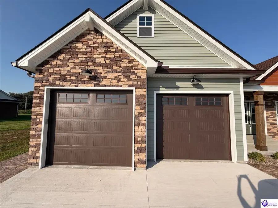 404 Bluegrass Drive, Campbellsville, KY 42718 - #2