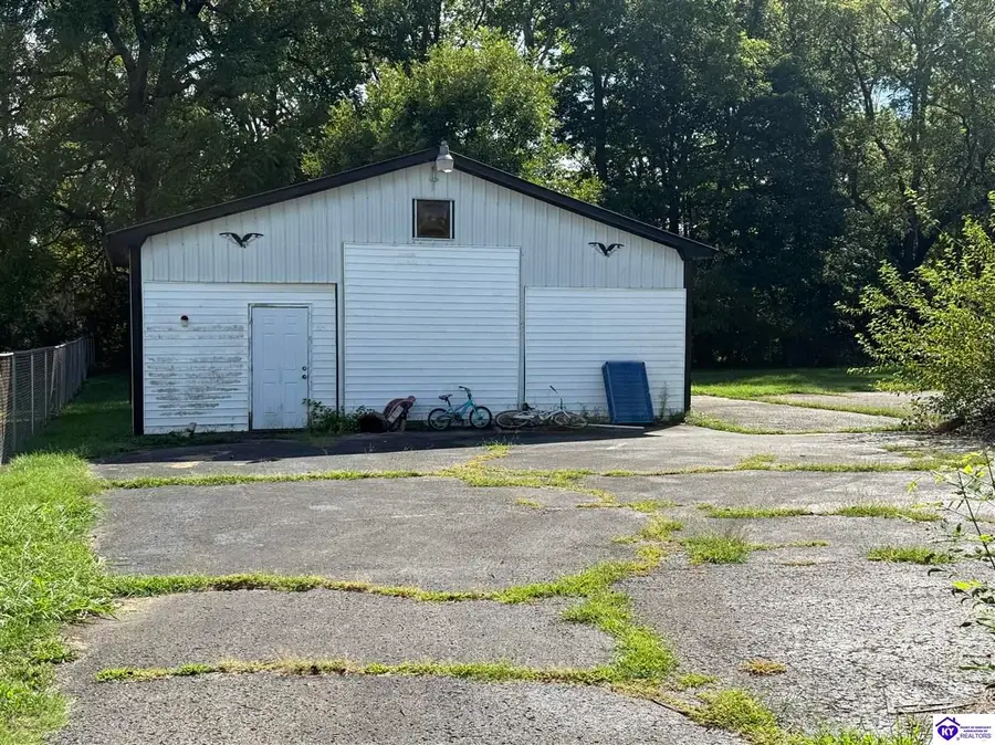 308 E Poplar Street, Elizabethtown, KY 42701 - #2