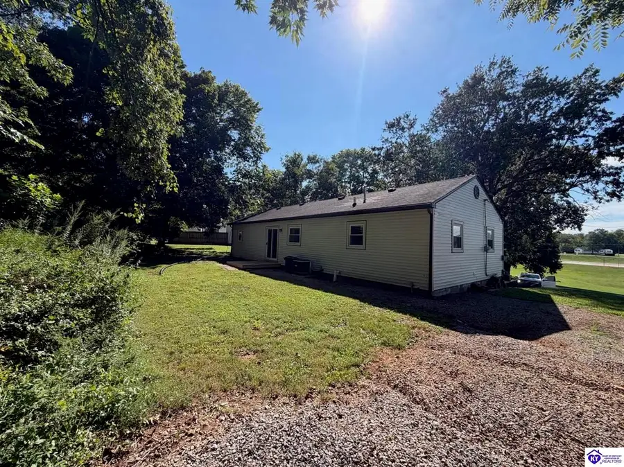 431 Cedarcrest Drive, Brandenburg, KY 40108 - #3