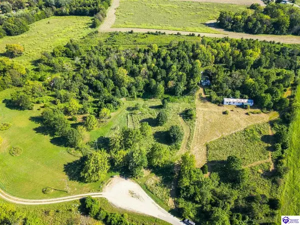 560 Pleasant Valley Lane, Irvington, KY 40108