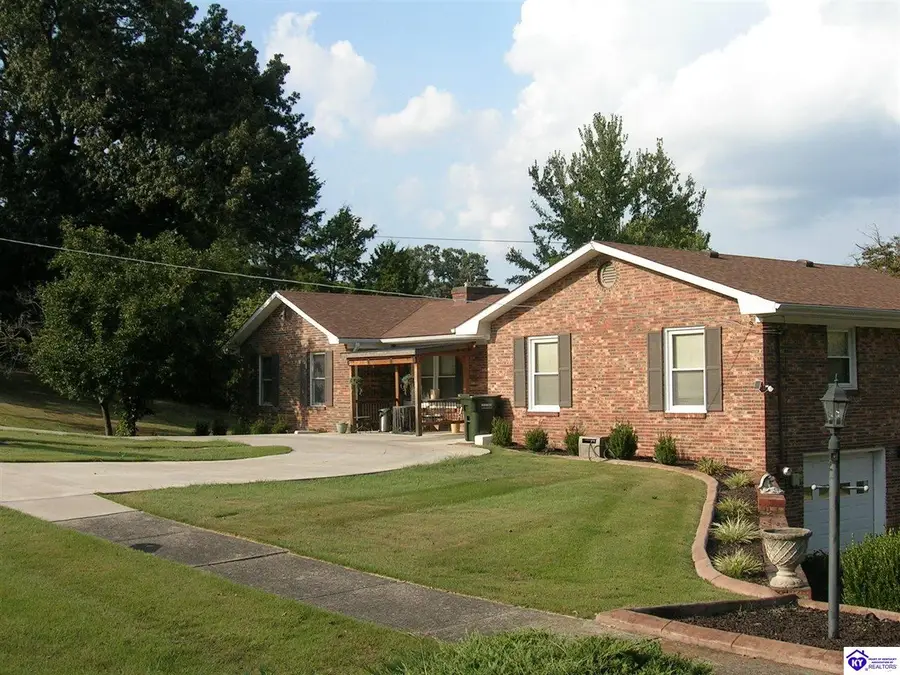 734 Cherrywood Drive, Radcliff, KY 40160 - #2