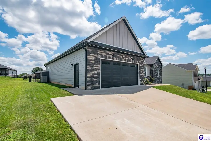 108 Summit Creek Drive, Elizabethtown, KY 42701 - #2