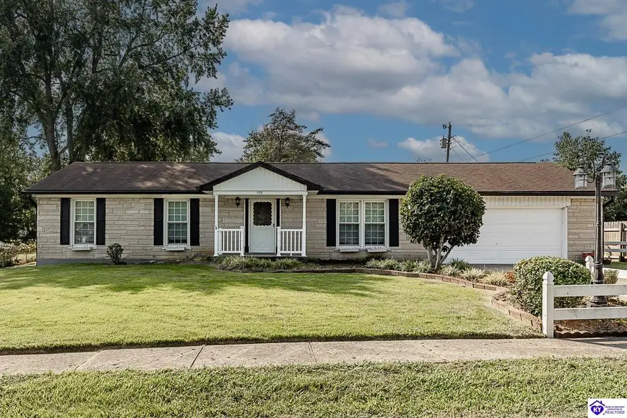 930 Robin Circle, Radcliff, KY 40160 - #2