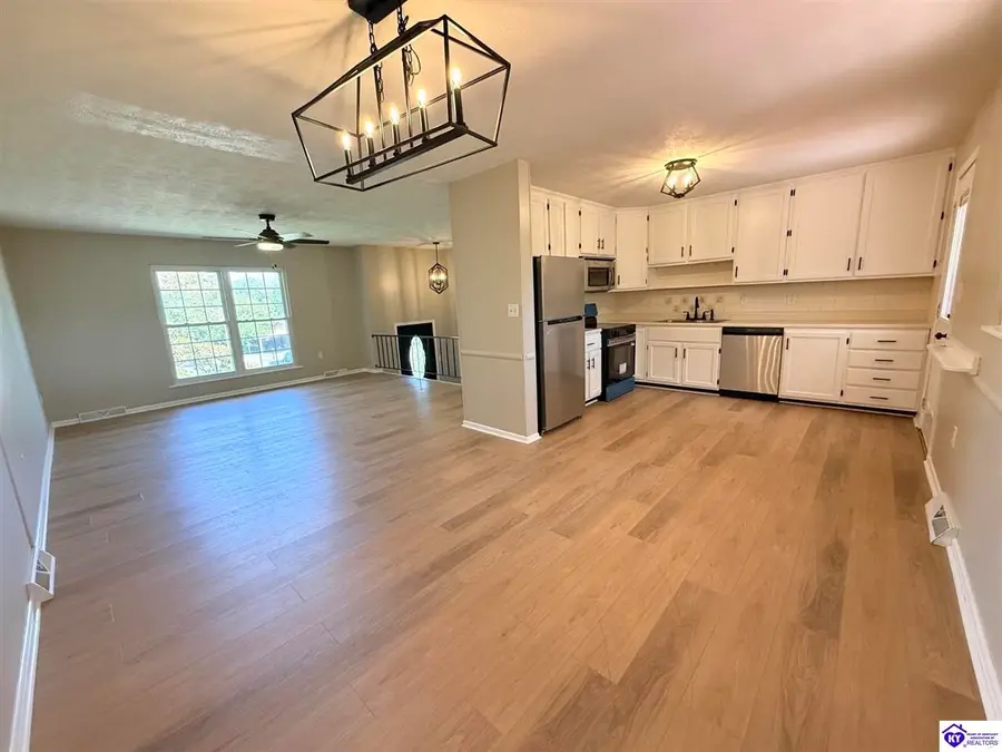 106 Churchill Drive, Campbellsville, KY 42718 - #3