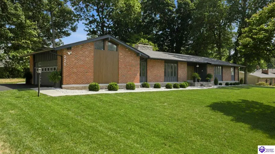 221 Cherokee Boulevard, Elizabethtown, KY 42701 - #2