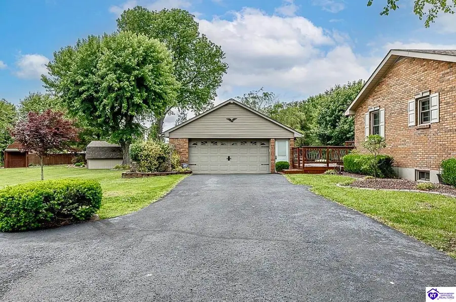 696 Pine Valley Drive, Elizabethtown, KY 42701 - #3