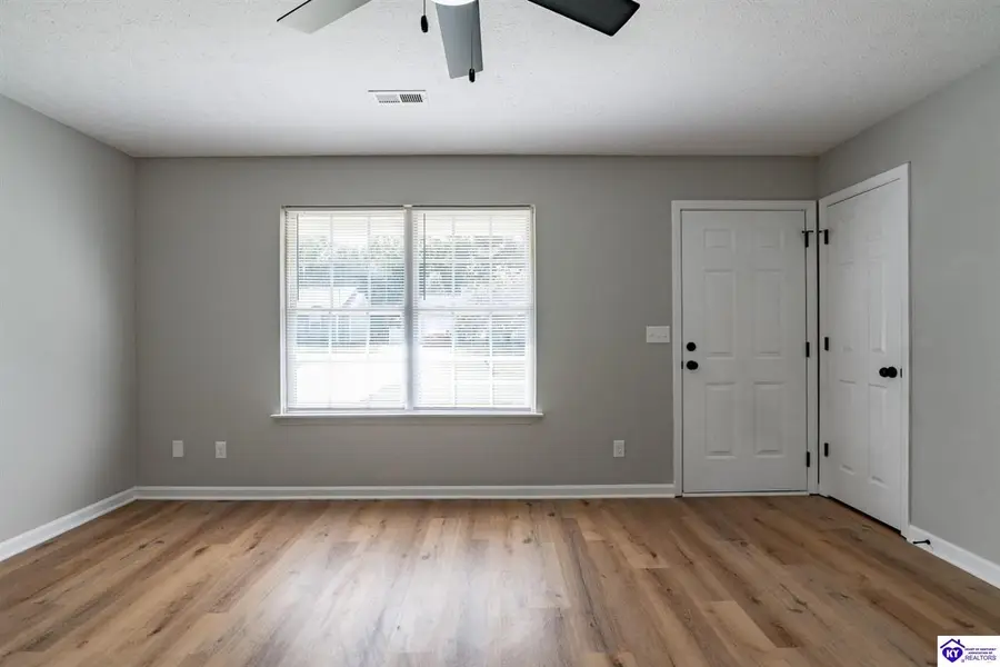 105 Jackson Street, Radcliff, KY 40160 - #2