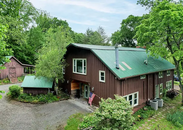 1295 Burger Knob Road, Junction City, KY 40440