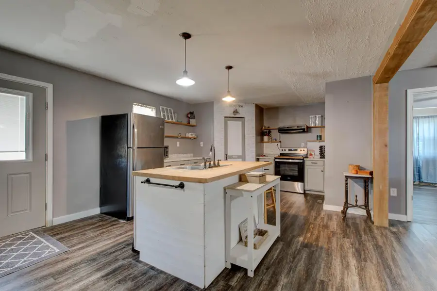 15942 Hwy 460 W, Ezel, KY 41425 - #3