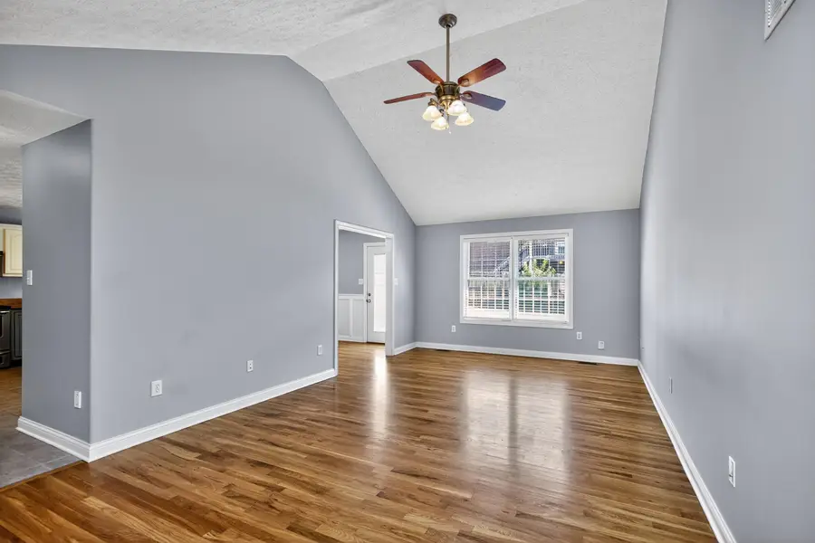 208 Jacob Drive, Nicholasville, KY 40356 - Image #2