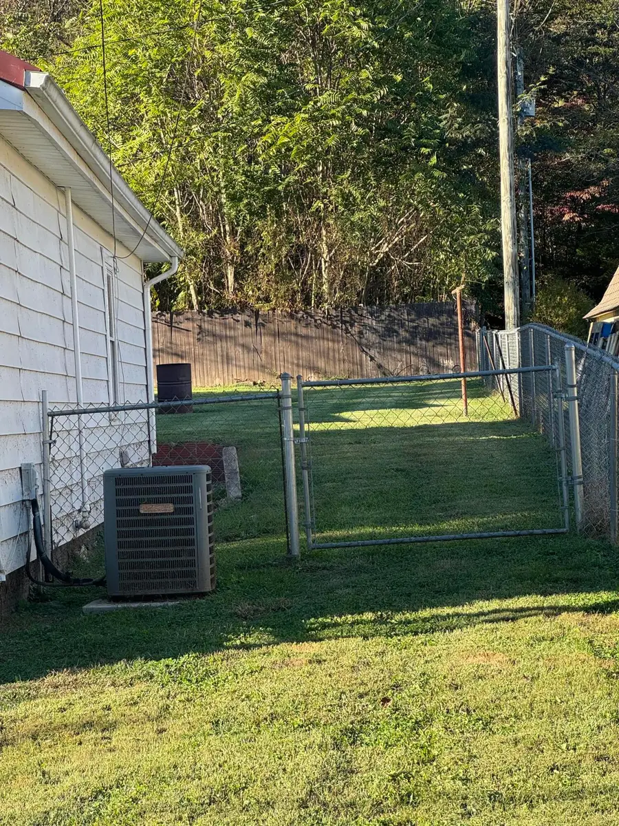 357 Hwy 522, Baxter, KY 40806 - Image #3