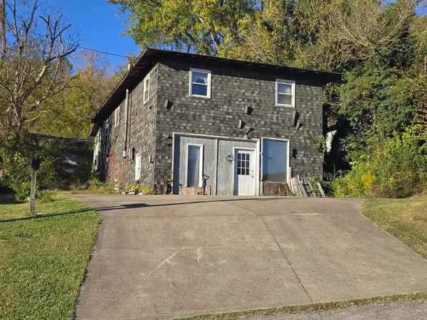 918 E Cumberland Avenue, Middlesboro, KY 40965
