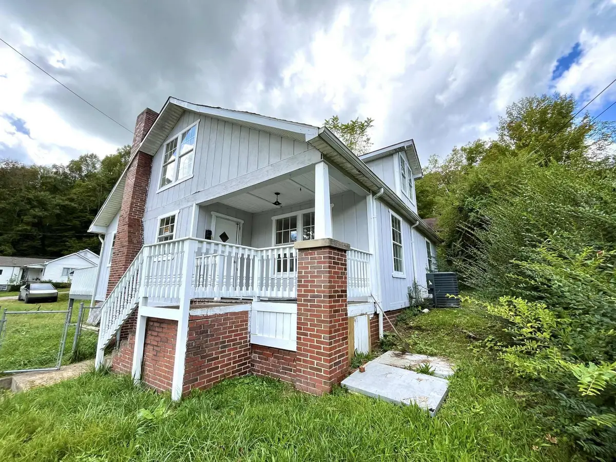 324 Yaden Street, Cumberland, KY 40823 - Image #1