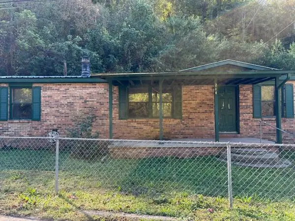 214 Silk Stocking Loop, Van Lear, KY 41265