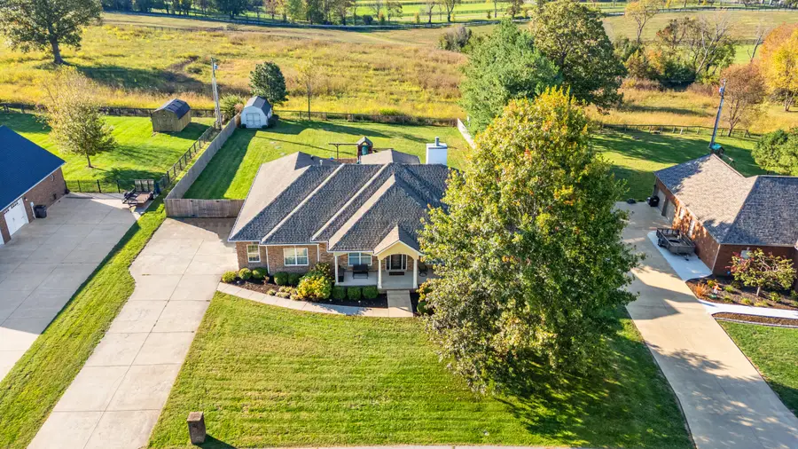 215 Squires Pointe Road, Paris, KY 40361 - Image #3