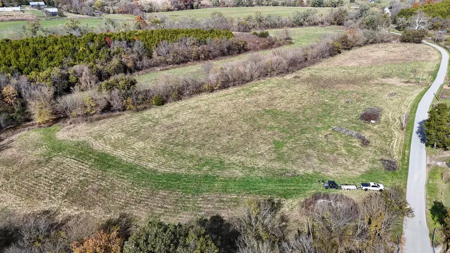 1100 Old Dixville Road, Harrodsburg, KY 40330 - Image #2