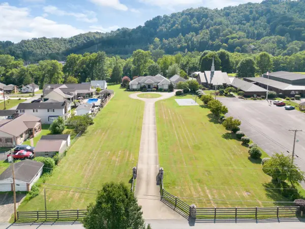 87 Ball Park Street, Allen, KY 41601