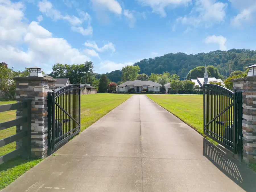 87 Ball Park Street, Allen, KY 41601 - Image #2