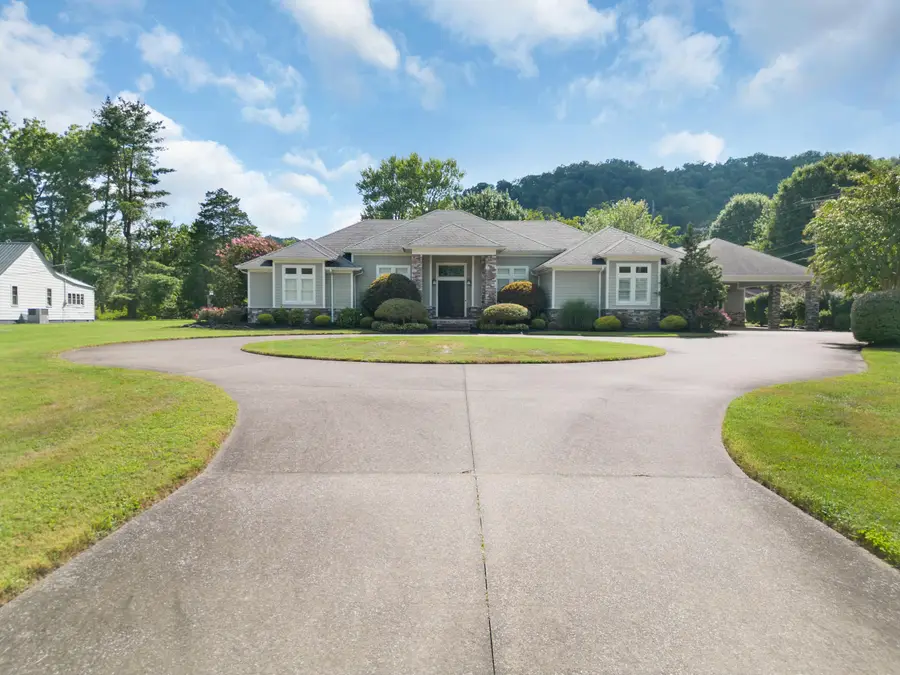 87 Ball Park Street, Allen, KY 41601 - Image #3