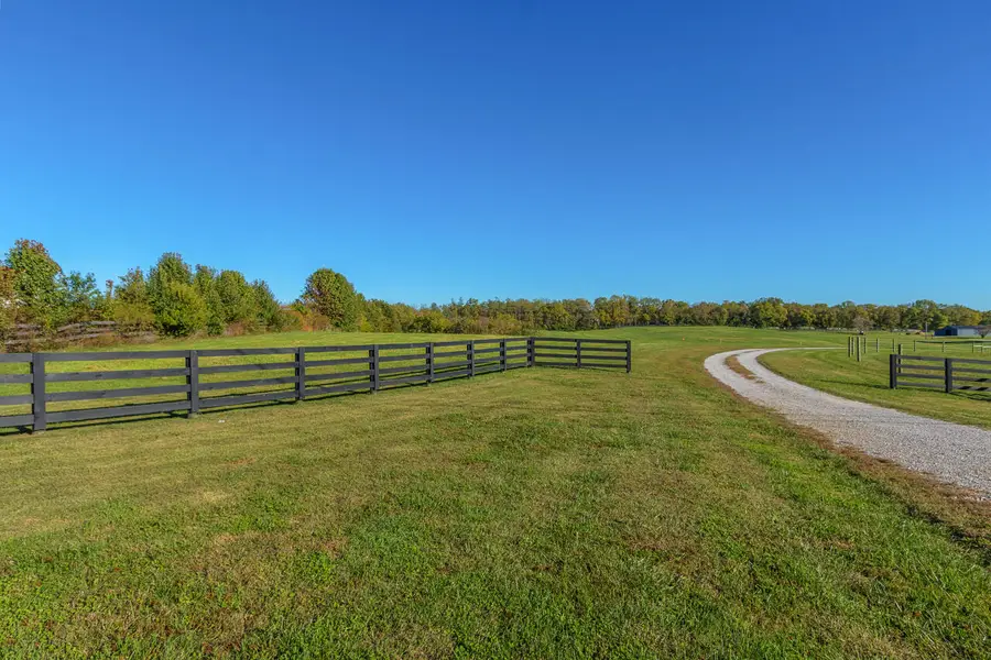 3858 Troy Pike, Versailles, KY 40383 - Image #2