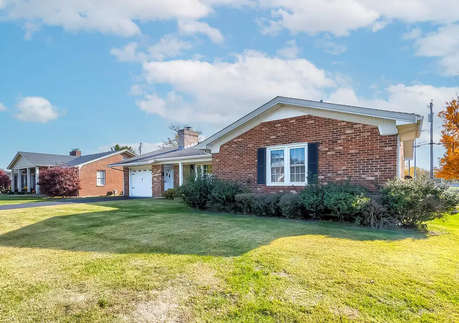 136 Pin Oak Drive, Lancaster, KY 40444 - Image #2