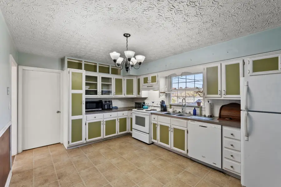 515 Hickory Hill Drive, Nicholasville, KY 40356 - Image #3