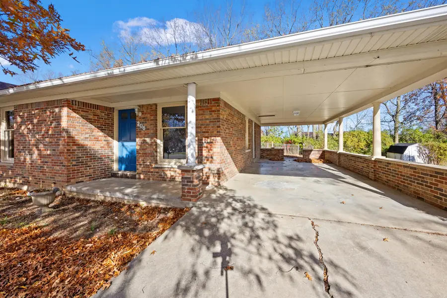 206-208 Lynn Drive, Lawrenceburg, KY 40342 - Image #3