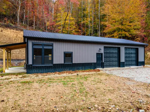 800 Left Johnson Fork, Salyersville, KY 41465