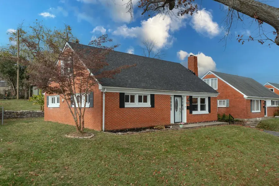 403 Creekview Drive, Paris, KY 40361 - Image #3