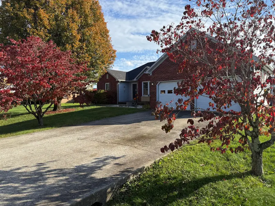 311 Peachtree Drive, Berea, KY 40403 - Image #2