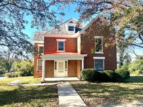 505 W 2nd Street, Paris, KY 40361