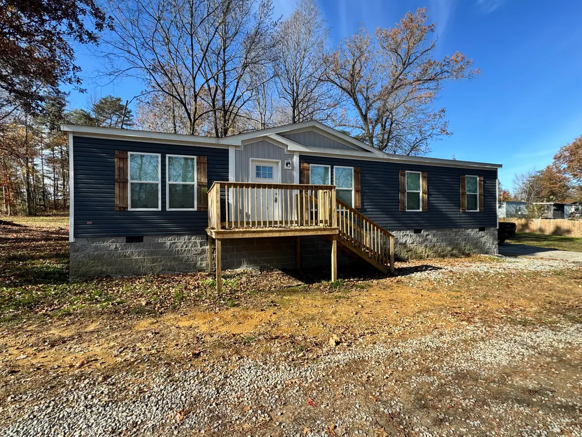 296 Hart Lane, Russell Springs, KY 42642 - Image #1