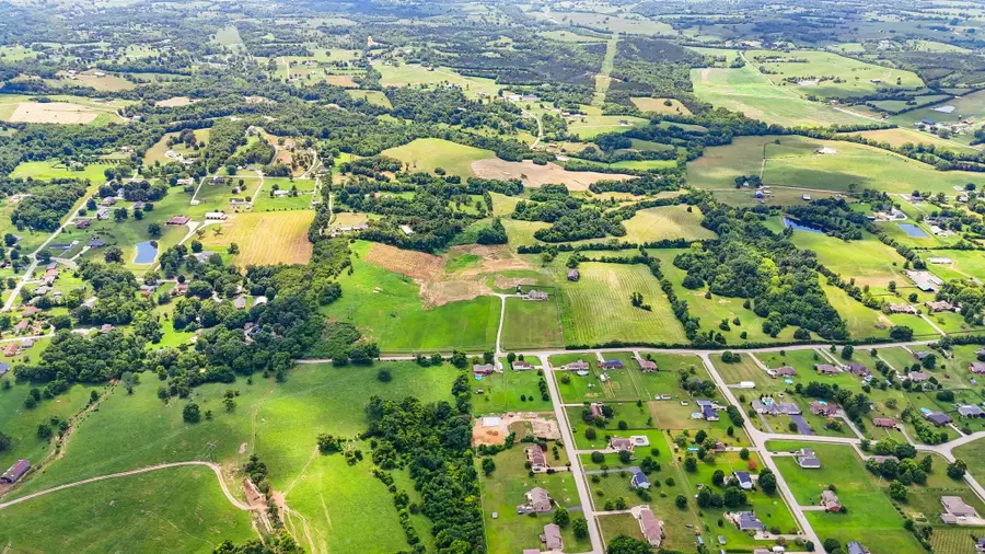 465 Opossum Kingdom Road, Berea, KY 40403 - Image #3