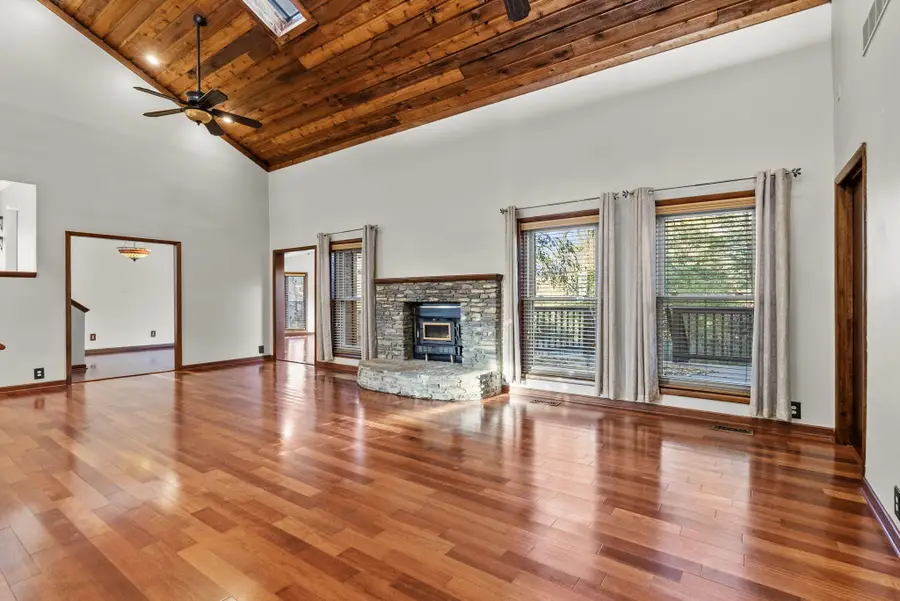 373 Southpoint Drive, Lexington, KY 40515 - Image #2