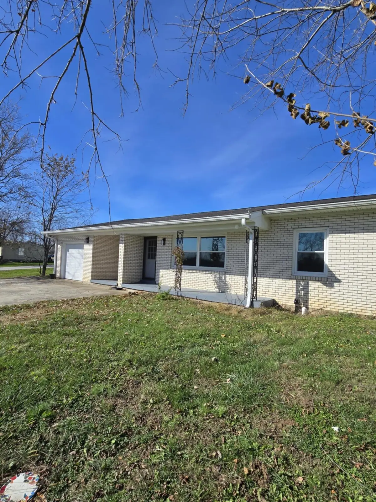 449 Keene Troy Pike, Versailles, KY 40383 - Image #1