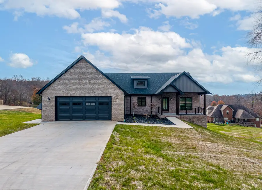 382 Woods Edge Drive, Somerset, KY 42503 - Image #2