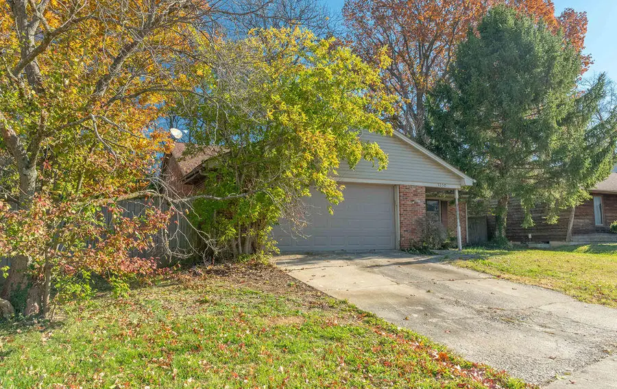 3200 Hunters Point Drive, Lexington, KY 40515 - Image #3