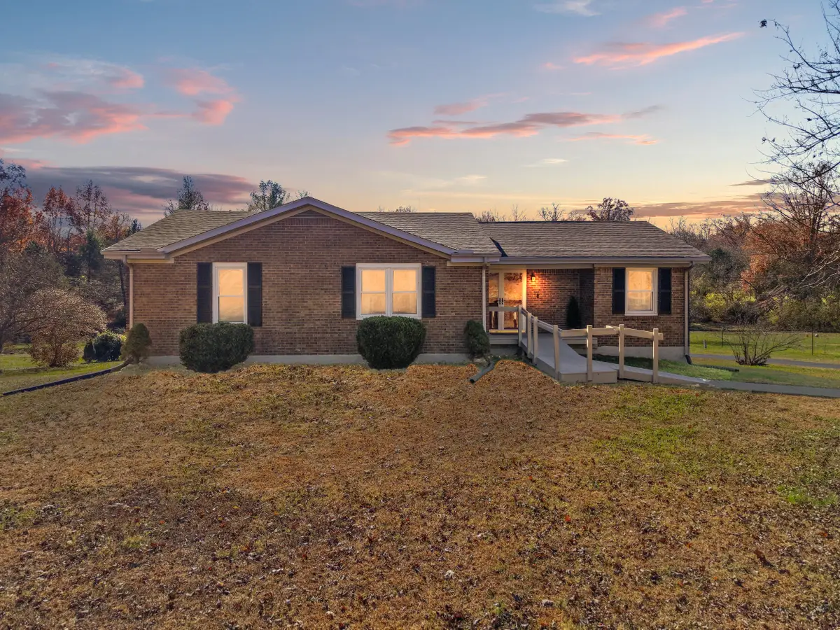 1068 Woodlake Drive, Lawrenceburg, KY 40342 - Image #1