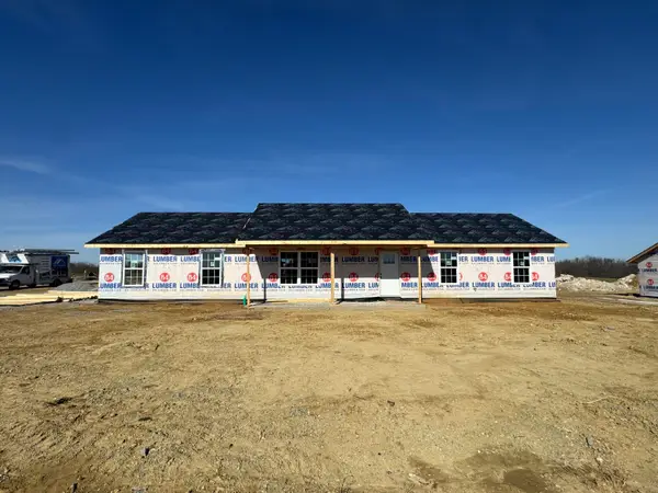 567 Middle Creek Way, Berea, KY 40403