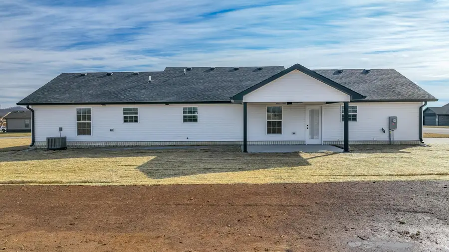 567 Middle Creek Way, Berea, KY 40403 - #3