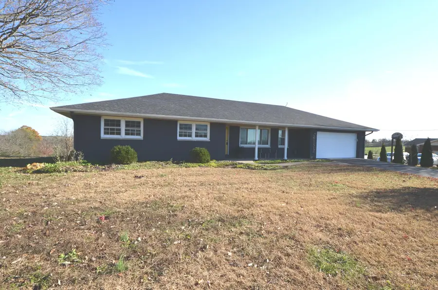 4122 Lexington Road, Harrodsburg, KY 40330 - Image #2