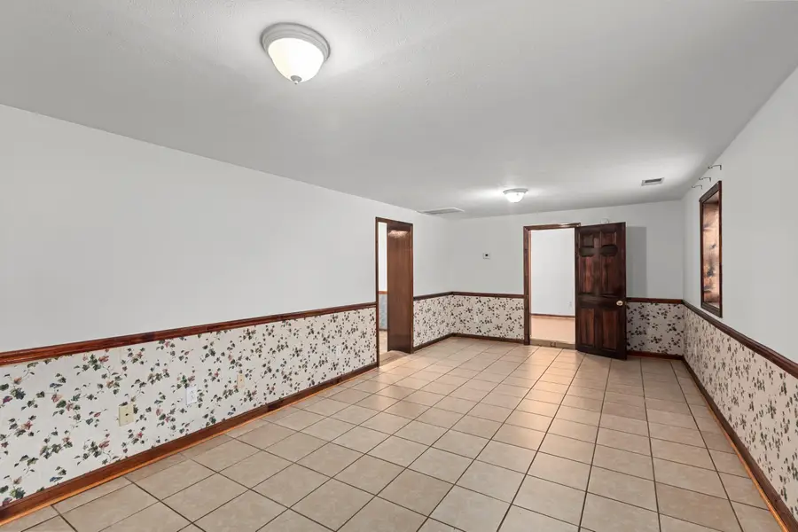 744 Fields Avenue, Frankfort, KY 40601 - Image #2