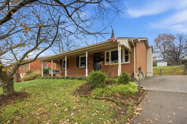 1044 Elmendorf Drive, Lexington, KY 40517