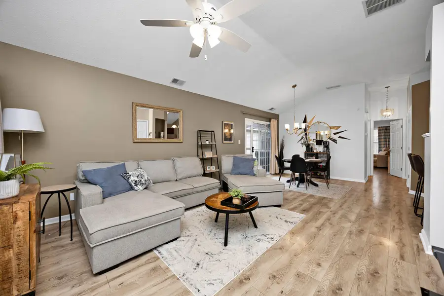 2505 Hampton Ridge Boulevard, Louisville, KY 40220 - Image #2