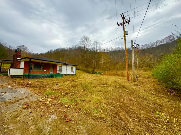8288 Highway 476, Clayhole, KY 41317