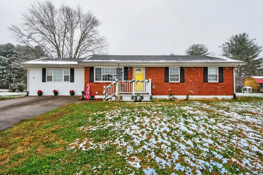 315 S Winn Avenue, Irvine, KY 40336 - Image #2